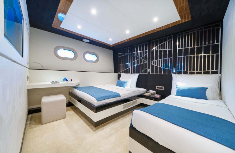 acapella luxury yacht double + single cabin