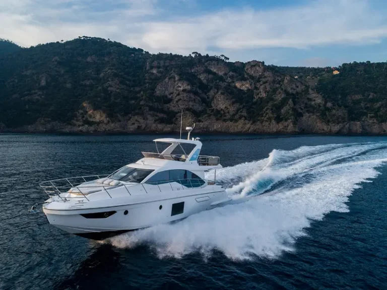 Azimut 55 fly be happy running