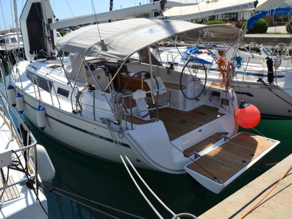 sailing yacht Bavaria 37 cruiser hana charter D-marin Dalmacija