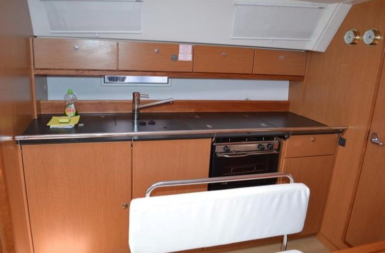 sailing boat bavaria 40 cruiser manta kitchen