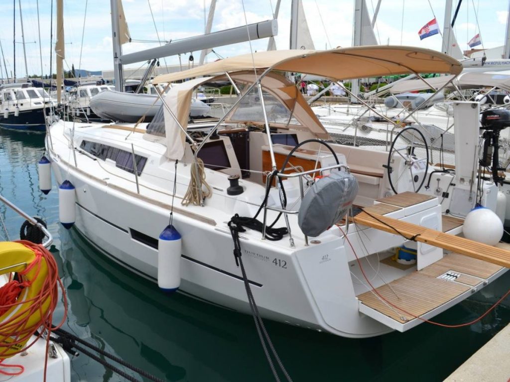 Dufour 412 tango sailing yacht sukošan bowthruster