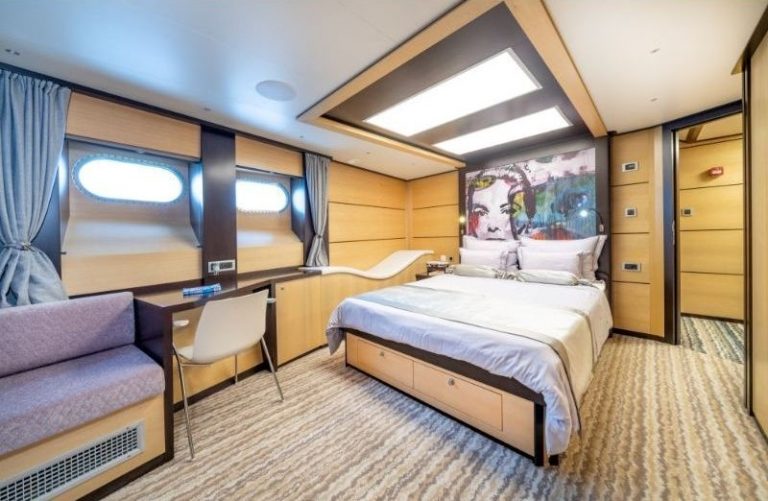 luxury yacht Navilux for charter Croatia vip cabin