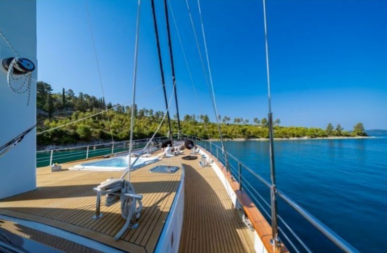 luxury yacht Navilux adriatic charter miles teak bow