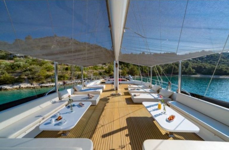 luxury yacht Navilux adriatic charter miles teak deck features