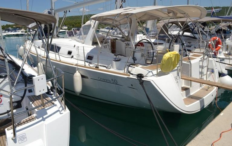 Beneteau Oceanis 50 Opera sailing yacht charter from Sukošan