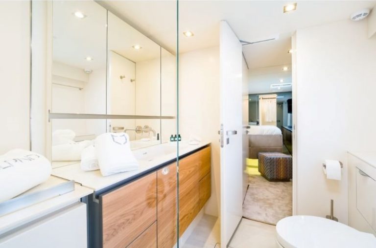 Sunreef 60 Vulpino luxury catamaran toilet