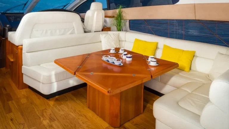 Sunseeker predator 72 glorius table in the salon