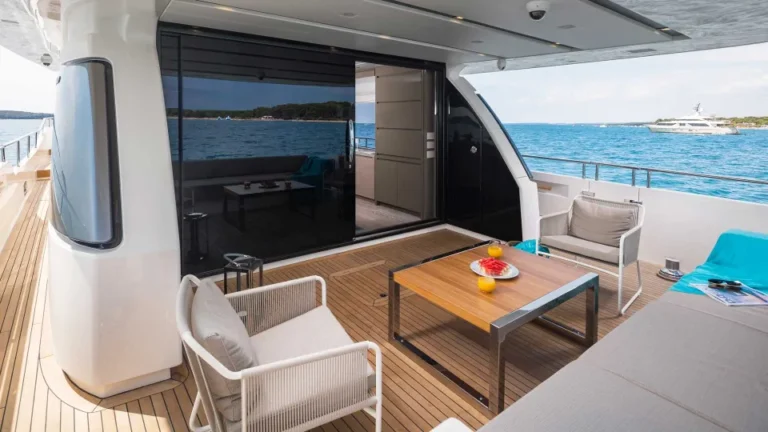 San lorenzo 78 secundus luxury yacht deck lounge