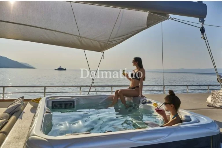 luxury sailing yacht Dalmatino fly bridge Jacuzzi