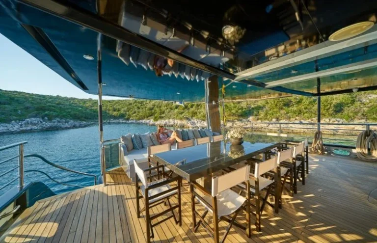 Rara Avis luxury yacht deck feature