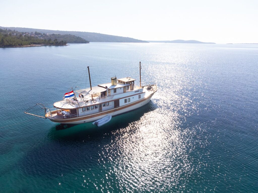 Gallant classic motor yacht cruising Split