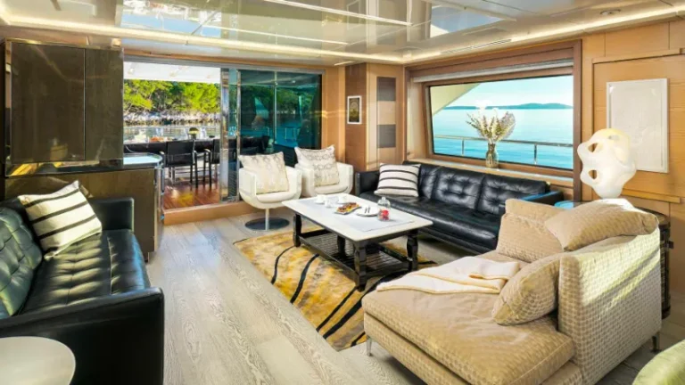 Benetti Delfino Ocean drive salon sitting area