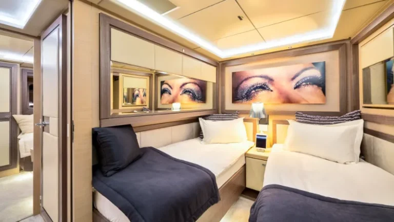 Benetti Delfino Ocean drive second twin cabin