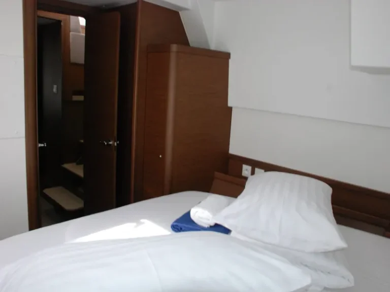 adriatic charter miles lagoon 42 edita guest cabin