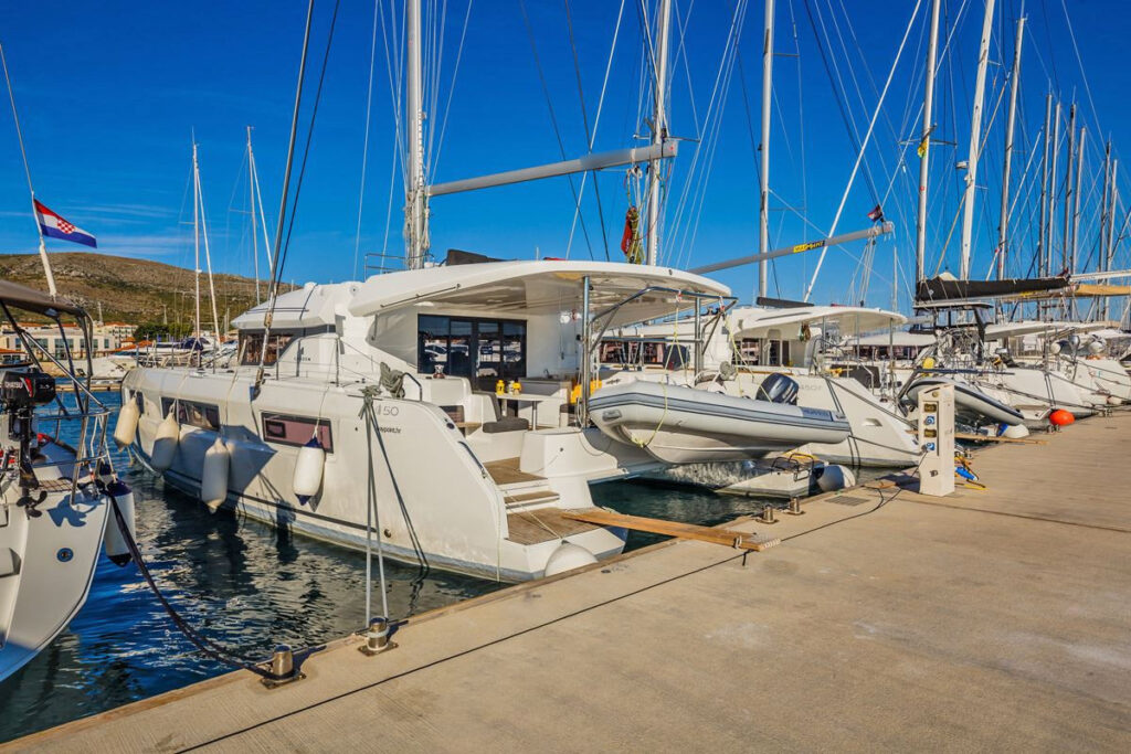 catamaran lagoon 50 summer star adriatic charter miles air conditioning