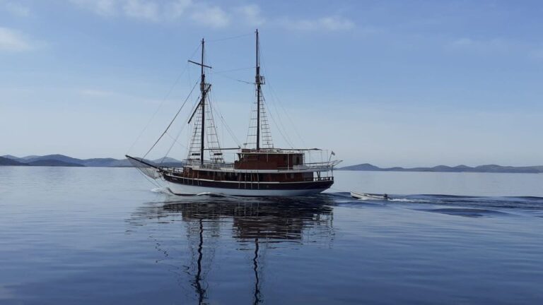 mini cruiser elena adriatic charter miles sailing