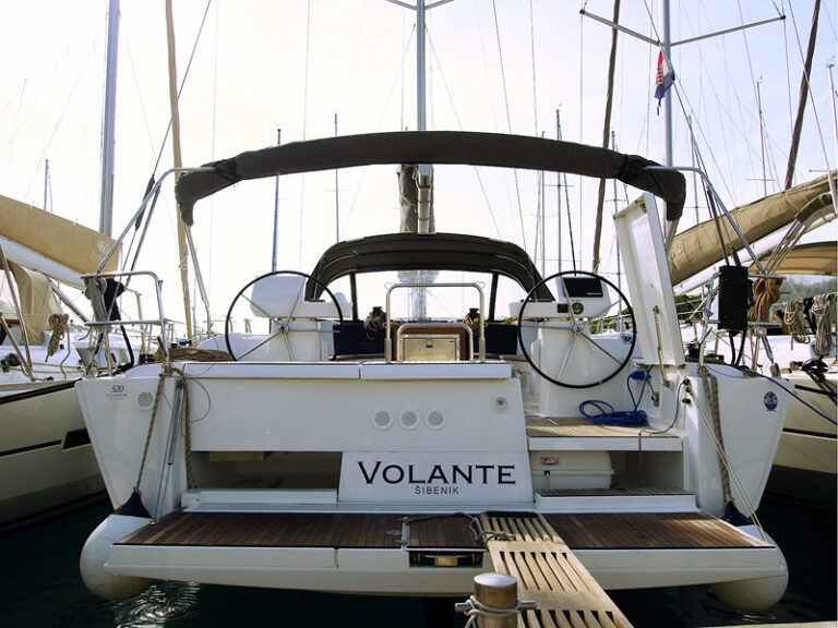 sailing yacht dufour 520 volante adriatic charter miles rogoznica gangway