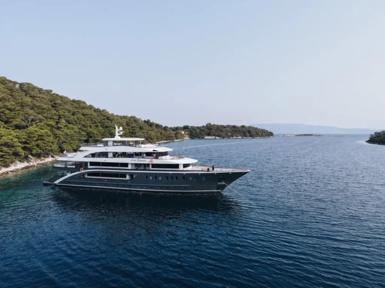 mini cruiser lady eleganza adriatic charter miles cruising the adriatic