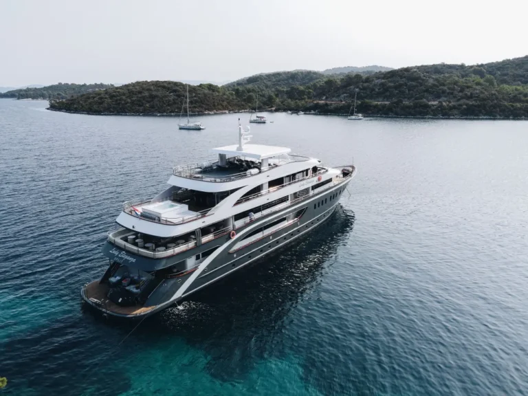 mini cruiser lady eleganza adriatic charter miles on anchor